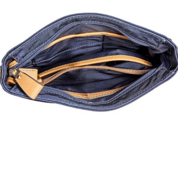 Michael Kors
Kelsey Large Crossbody bag A MUST HAVE - Picture 1 of 6